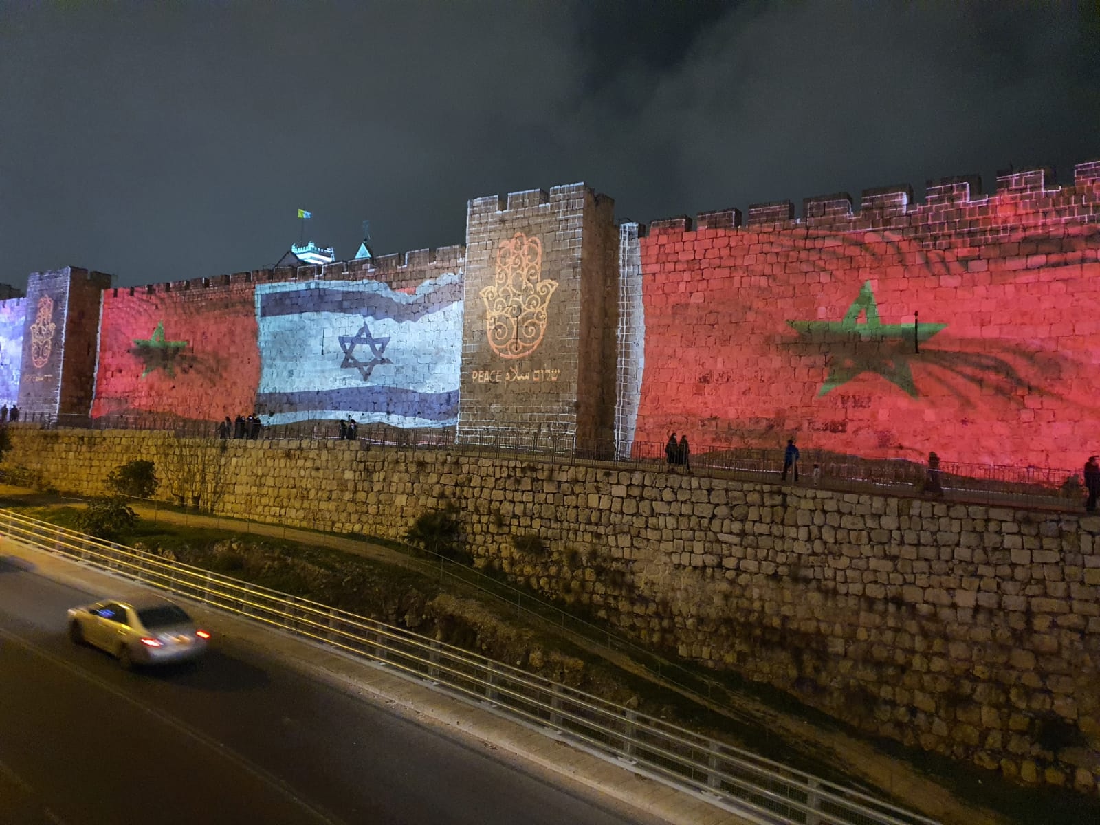 Vidéo : Les remparts de la vielle ville de Jérusalem illuminés aux cloueurs du Maroc