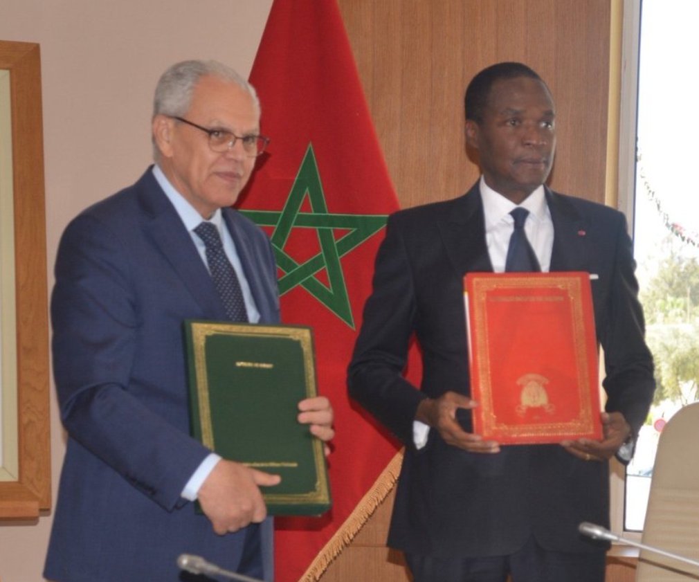 Maroc-Cameroun : Signature d’un accord de coopération militaire