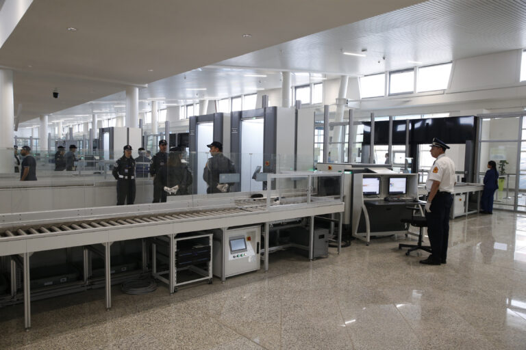 L’Aéroport Mohammed V de Casablanca simplifie l’accès des passagers : fin des inspections aux entrées