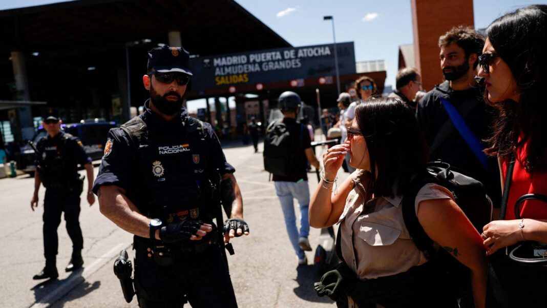 L’Espagne déclare l’état d’urgence après une importante panne d’électricité.