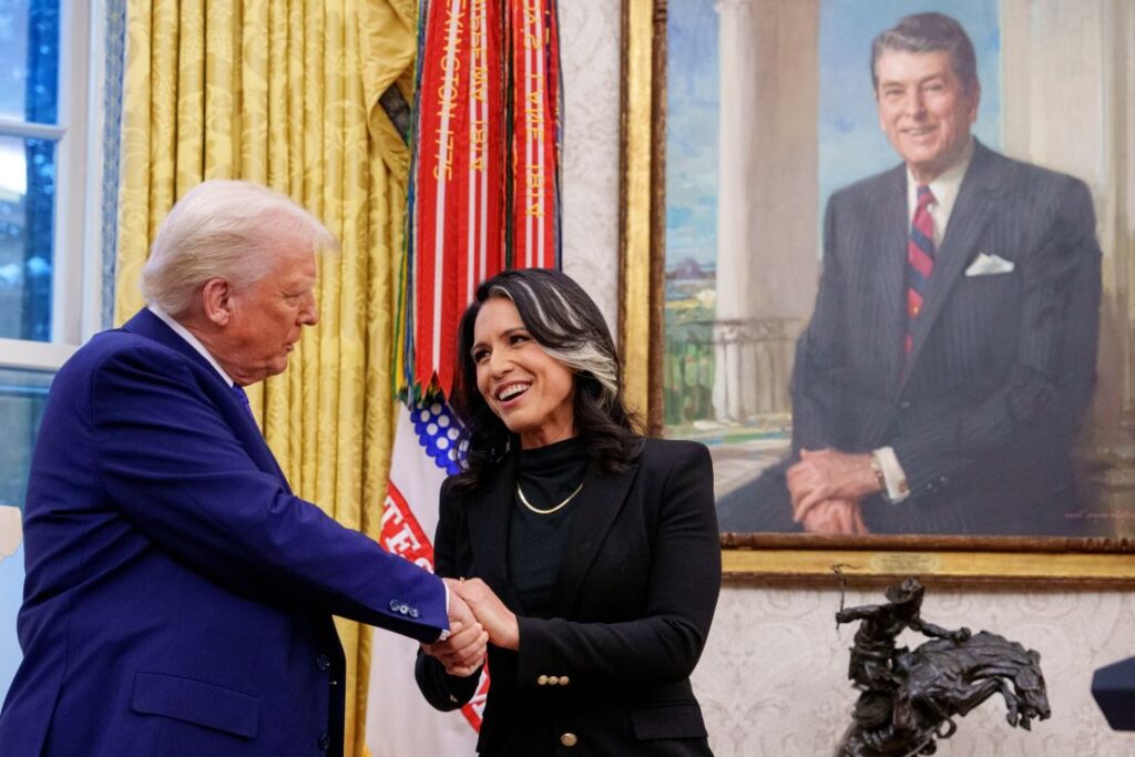 Trump dans le Situation Room pour les frappes sur l’Iran : une personne clé manque à l’appel 1 Tulsi Gabbard