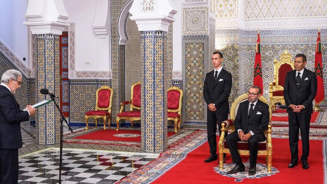 Le Roi reçoit le Wali de Bank Al-Maghrib – Repères économiques 2024