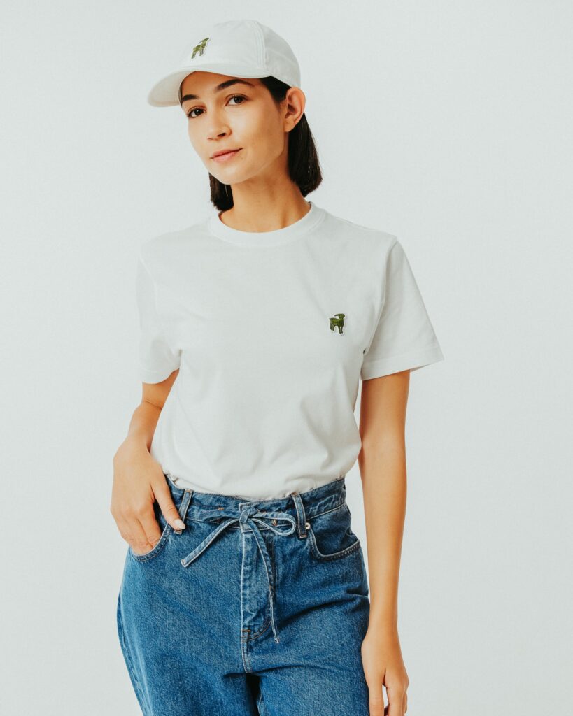 LACOSTE GOAT FANS 4 3 scaled 1