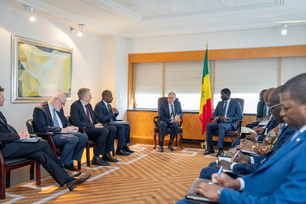 Le President de la Republique Bassirou Diomaye Faye a recu aujourdhui en audience M. Bill Gat 2