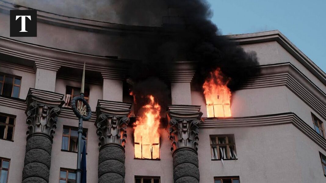 Russie : première frappe sur un bâtiment gouvernemental à Kyiv lors de l’attaque aérienne la plus massive de la guerre