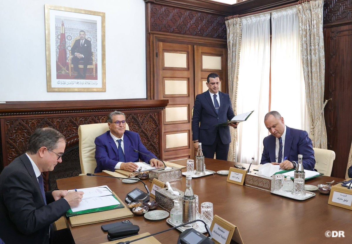 Aziz Akhannouch reçoit le Directeur exécutif de Renault et préside la signature d’un avenant à la convention d’investissement avec le groupe