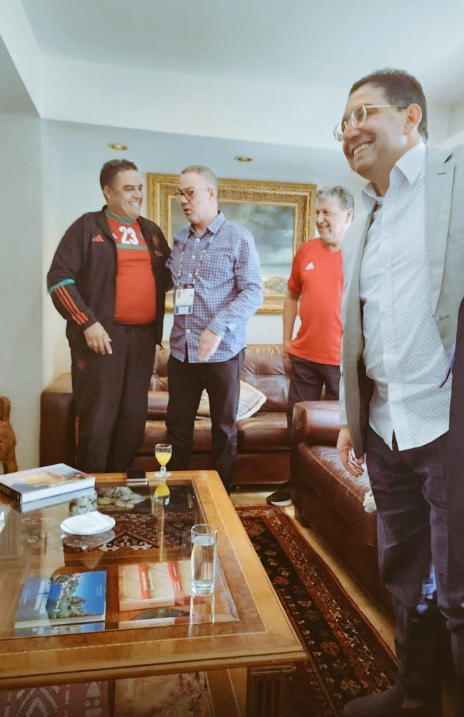 Fouzi Lekjaa et Nasser Bourita à l’Ambassade du Maroc à Santiago avant la grande finale du Mondial U20 1 Bourita Lekjaa