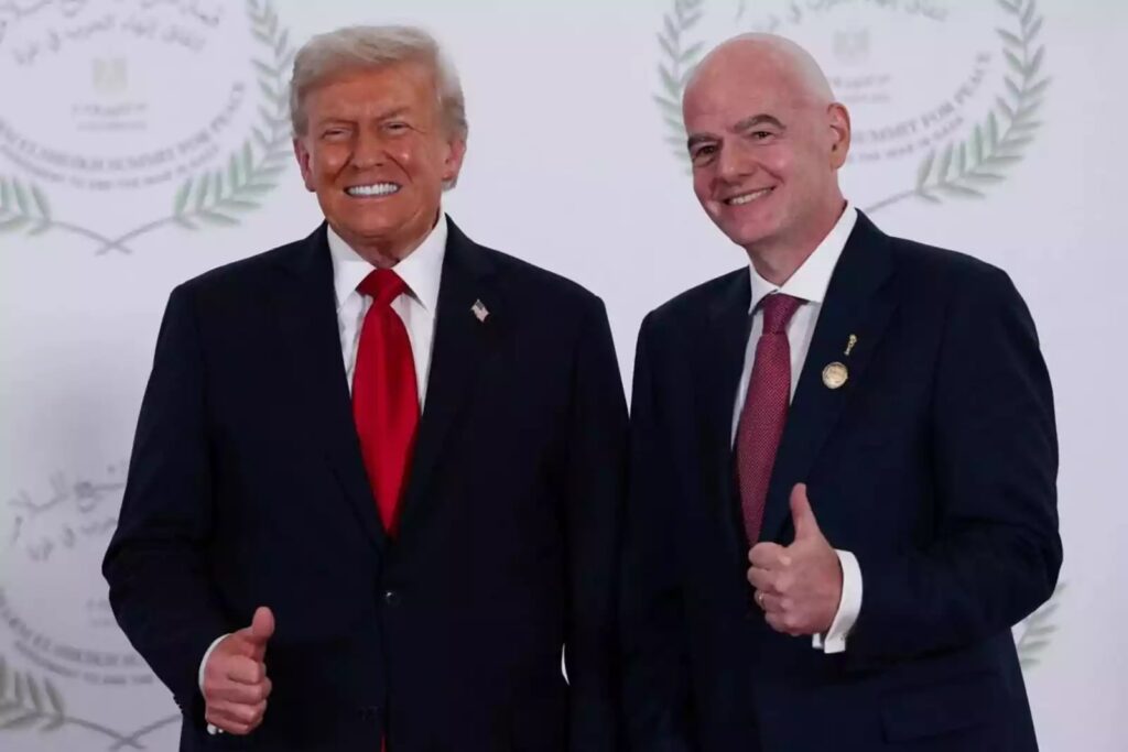 Pourquoi le patron de la FIFA était-il au sommet de la paix de Gaza ? 1 Trump Infantino 1