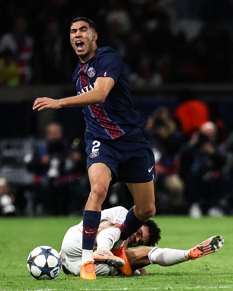Achraf Hakimi quitte le Parc des Princes en béquilles : le cauchemar après le tacle violent de Luis Díaz 4 Hakimi DIaz