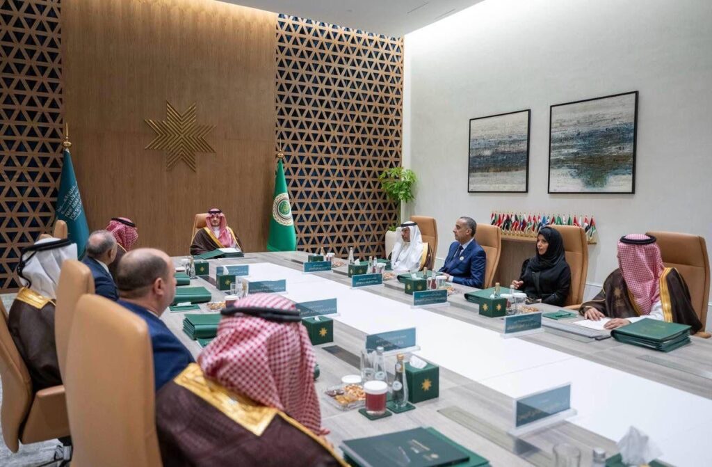 Renouvellement du mandat de M. Abdellatif Hammouchi au sein du Conseil supérieur de l’Université Naif arabe des sciences de la sécurité 1 Hammouchi Naif University 1