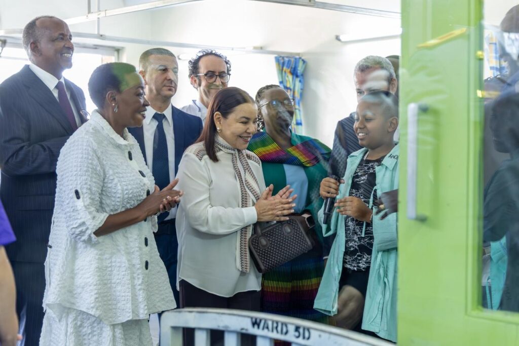 L’Afrique du « Maâqoul » : Lalla Asmaa et Mama Rachel Ruto redonnent l’ouïe à 70 enfants kényans 4 Lalla Asmaa Kenya 9