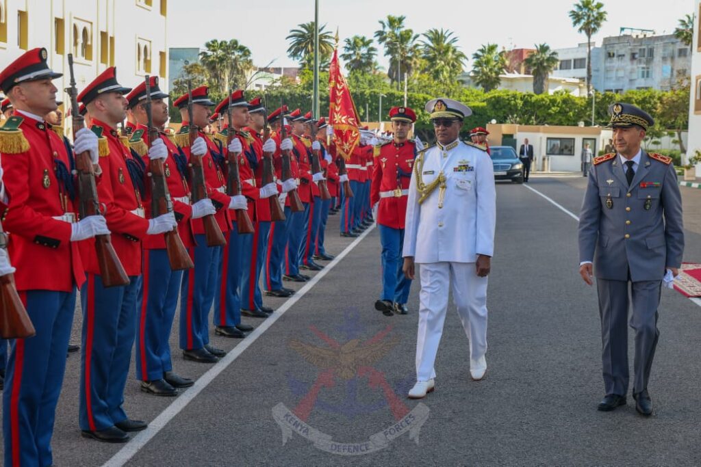 Coopération militaire : le Maroc et le Kenya examinent un accord de défense et renforcent leurs échanges 7 FAR Charles Muriu Kahariri 7