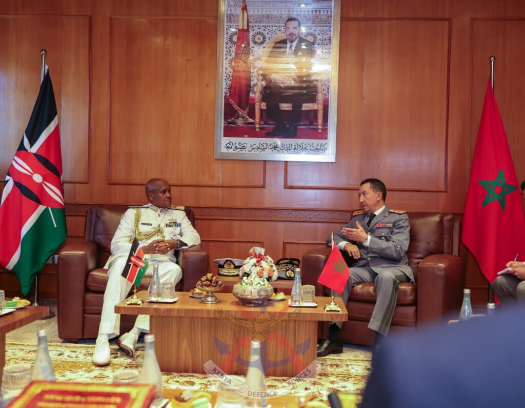Coopération militaire : le Maroc et le Kenya examinent un accord de défense et renforcent leurs échanges 8 FAR Charles Muriu Kahariri 8