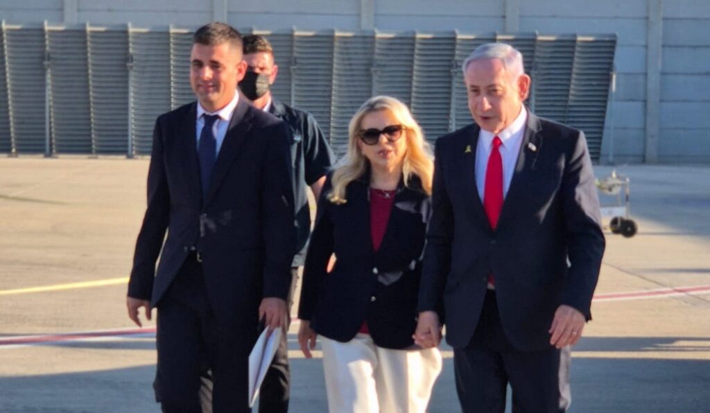 « Babouins », « Marocain attardé » : le porte-parole de Netanyahu démissionne après des propos racistes visant des élus d’origine marocaine 5 Ziv Agmon Netanyahu Sara