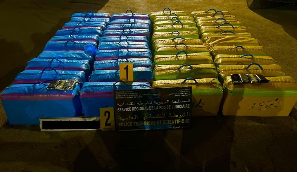 Plus d’1,8 tonne de chira saisie en une seule nuit ! La police judiciaire frappe fort à Nador et Souk El Arbaa 1 39ab6de0 a1f4 4bdc b91b 0148f79e7756