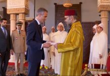 Le Roi Mohammed VI reçoit le nouvel ambassadeur français Philippe Lalliot aux côtés de ses homologues américain et européen et neuf autres ambassadeurs