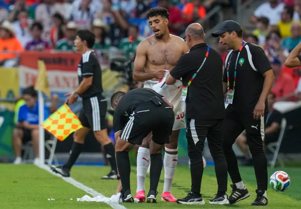 Chadi Riad change 3 fois de maillot dans UN SEUL match : Puma sous les feux des critiques 2 Chadi Puma 1.jpg