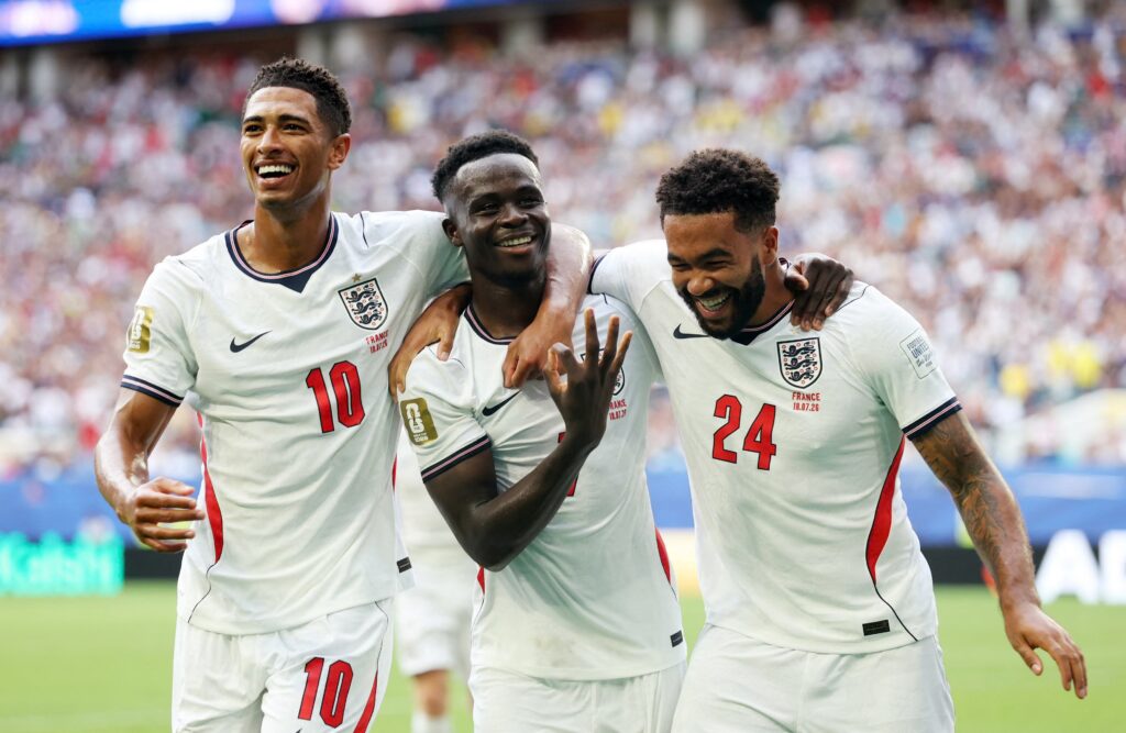 Saka humilie Mbappé et la France ! Le triplé de folie qui se termine en carnage 6-4 pour l’Angleterre 5 ENxFR WC2026 5.jpg