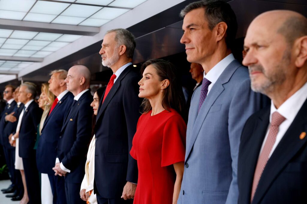 L'Espagne sacrée championne du monde 2026 pour la 2ème fois de son histoire 1 King Felipe VI Queen Letizia Pedro Sanchez World Cup 2026