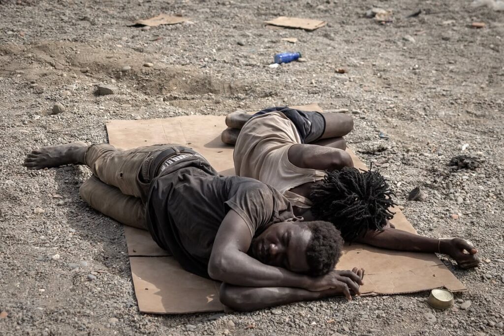 Sebta : deux ONG internationales dénoncent des conditions « inhumaines » et des retours forcés vers le Maroc 13 Over the last five days up to 60000 Africans surged from Morocco into the Spanish territory of 12