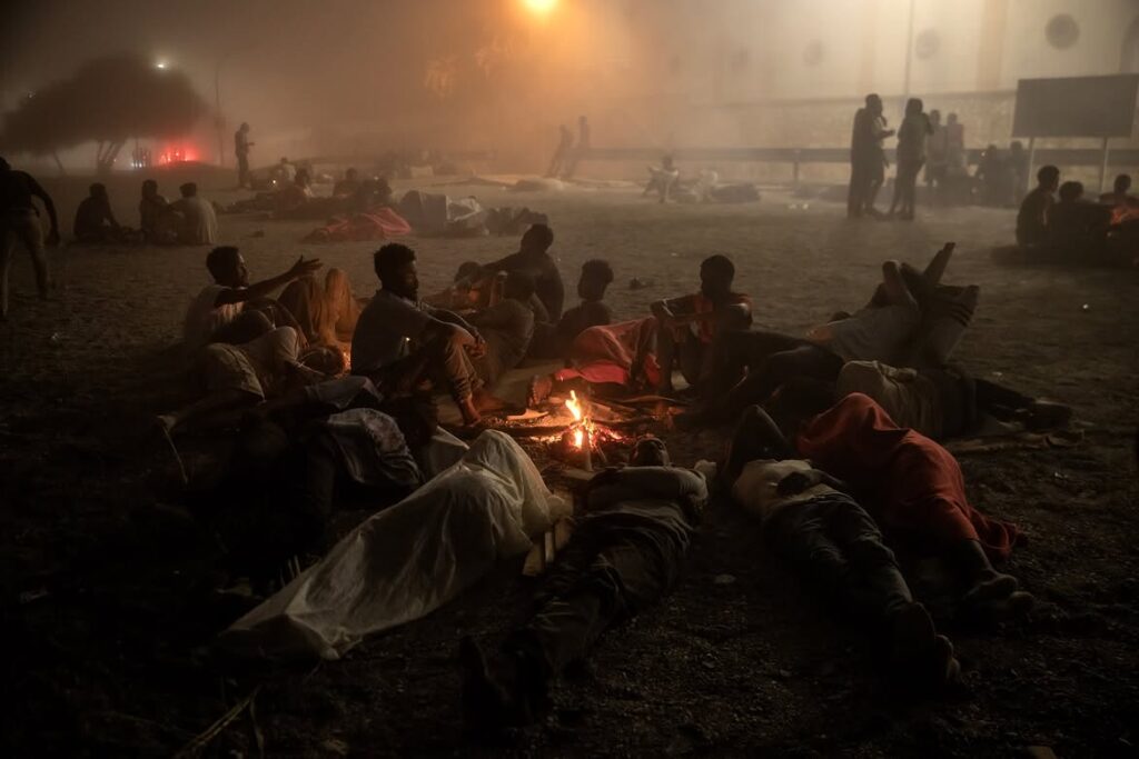 Sebta : deux ONG internationales dénoncent des conditions « inhumaines » et des retours forcés vers le Maroc 10 Over the last five days up to 60000 Africans surged from Morocco into the Spanish territory of 6