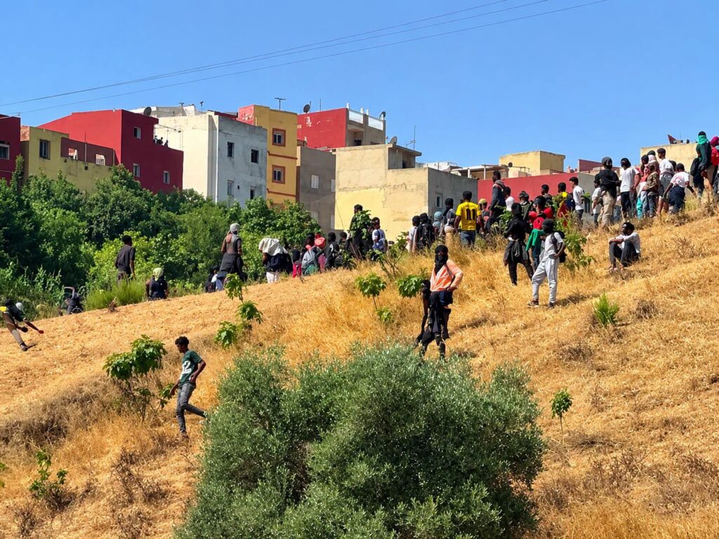 Ceuta : 300 migrants signalés, 148 interceptés et 61 personnes arrêtées 3 Sebta 1508 3