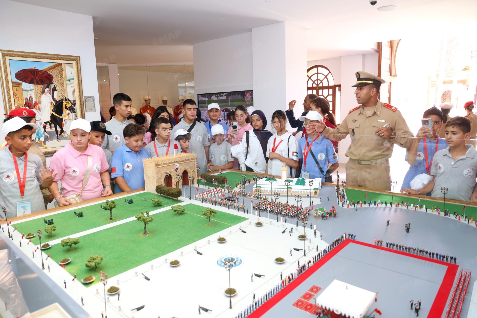 mohammed vi 19 Rabat : des enfants maqdessis découvrent les structures de la Garde Royale