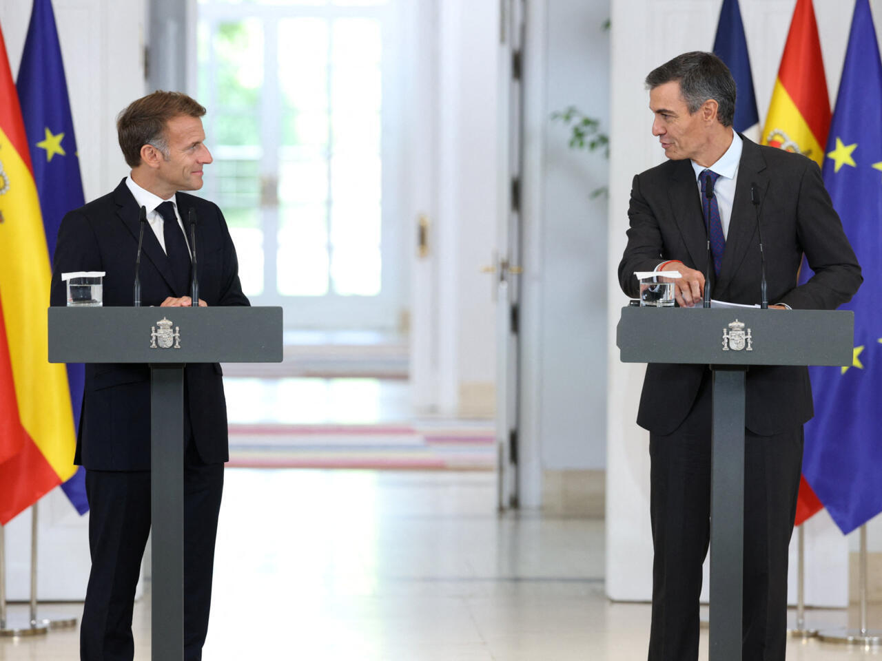 migration 18 Crise de Sebta : Macron soutient l’Espagne et appelle à la fermeté sur les frontières et les retours de migrants