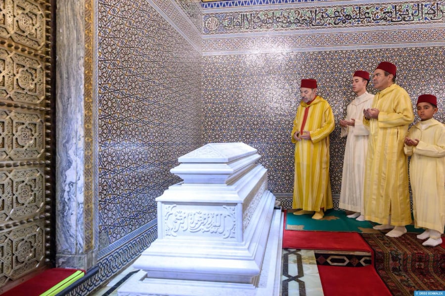 SM le Roi préside une veillée religieuse en mémoire de Feu SM Hassan II SM le Roi préside une veillée religieuse en mémoire de Feu SM Hassan II