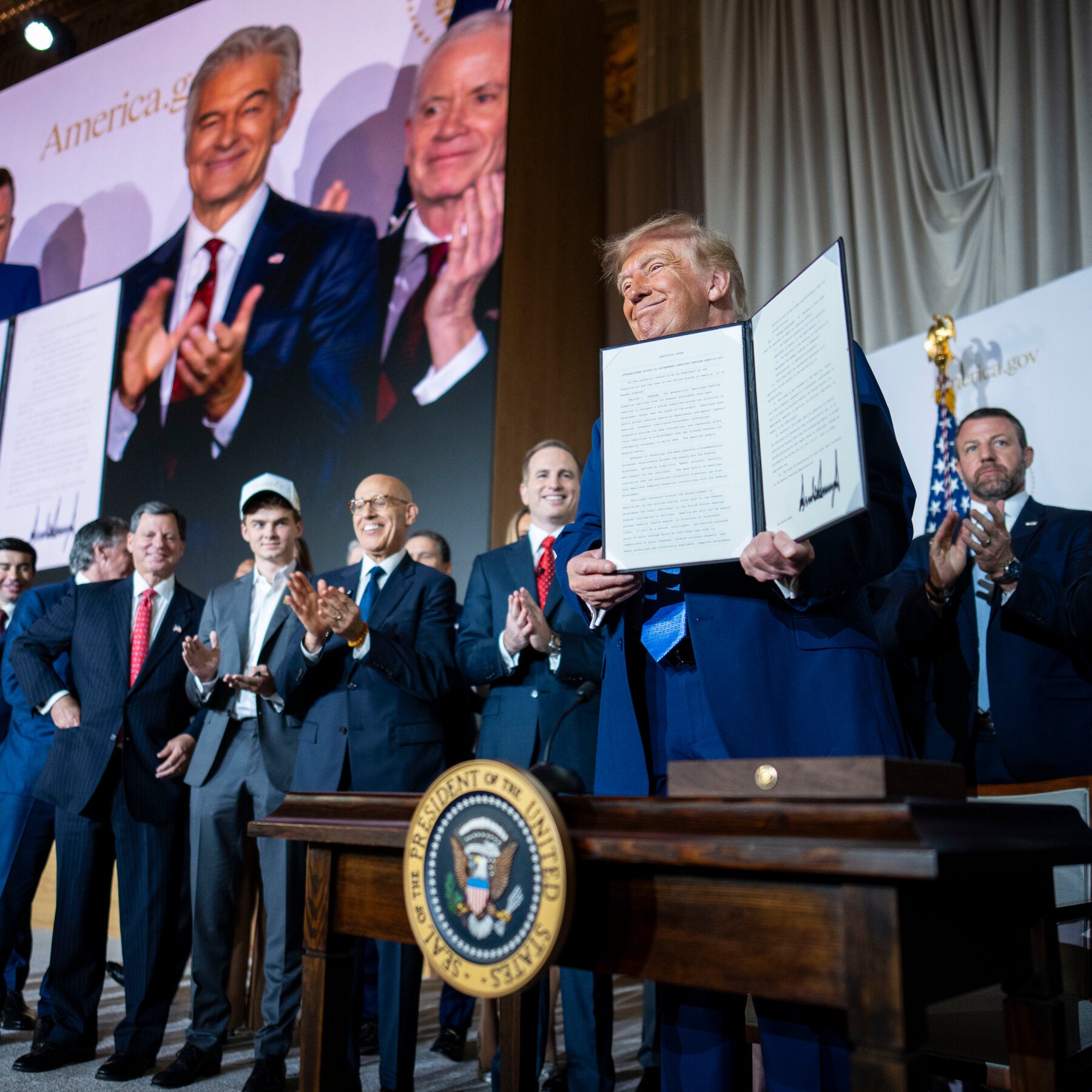 technologie 19 Trump qualifie d’« ennemis » ceux qui parlent encore d’intelligence artificielle