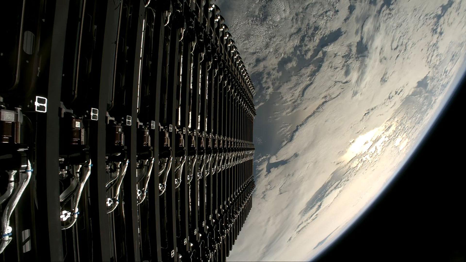 Constellation Starlink au-dessus de la Terre